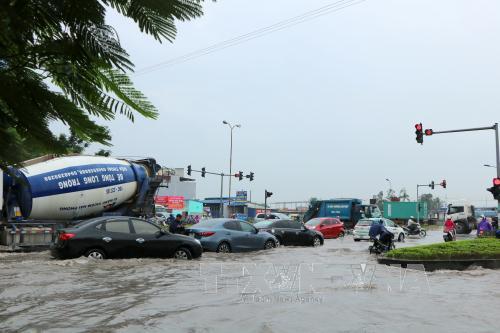  Mưa to, nước dâng gây ngập lụt nhiều nơi ở Hải Phòng ảnh 1
